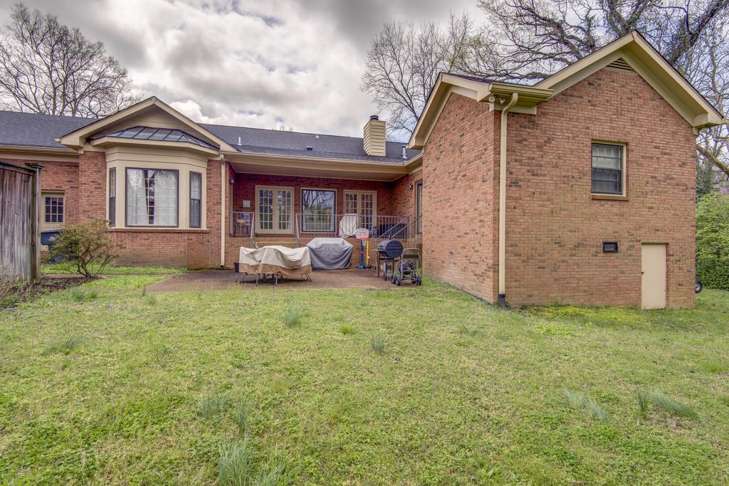 3600 Hobbs Road Nashville, TN 37215 - Photo 28 of 29 a front view of a house with garden