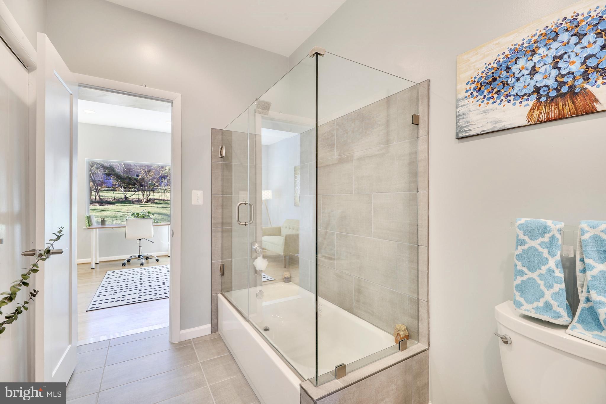 505 Schuyler Road Silver Spring, MD 20910 - Photo 11 of 26 Bath