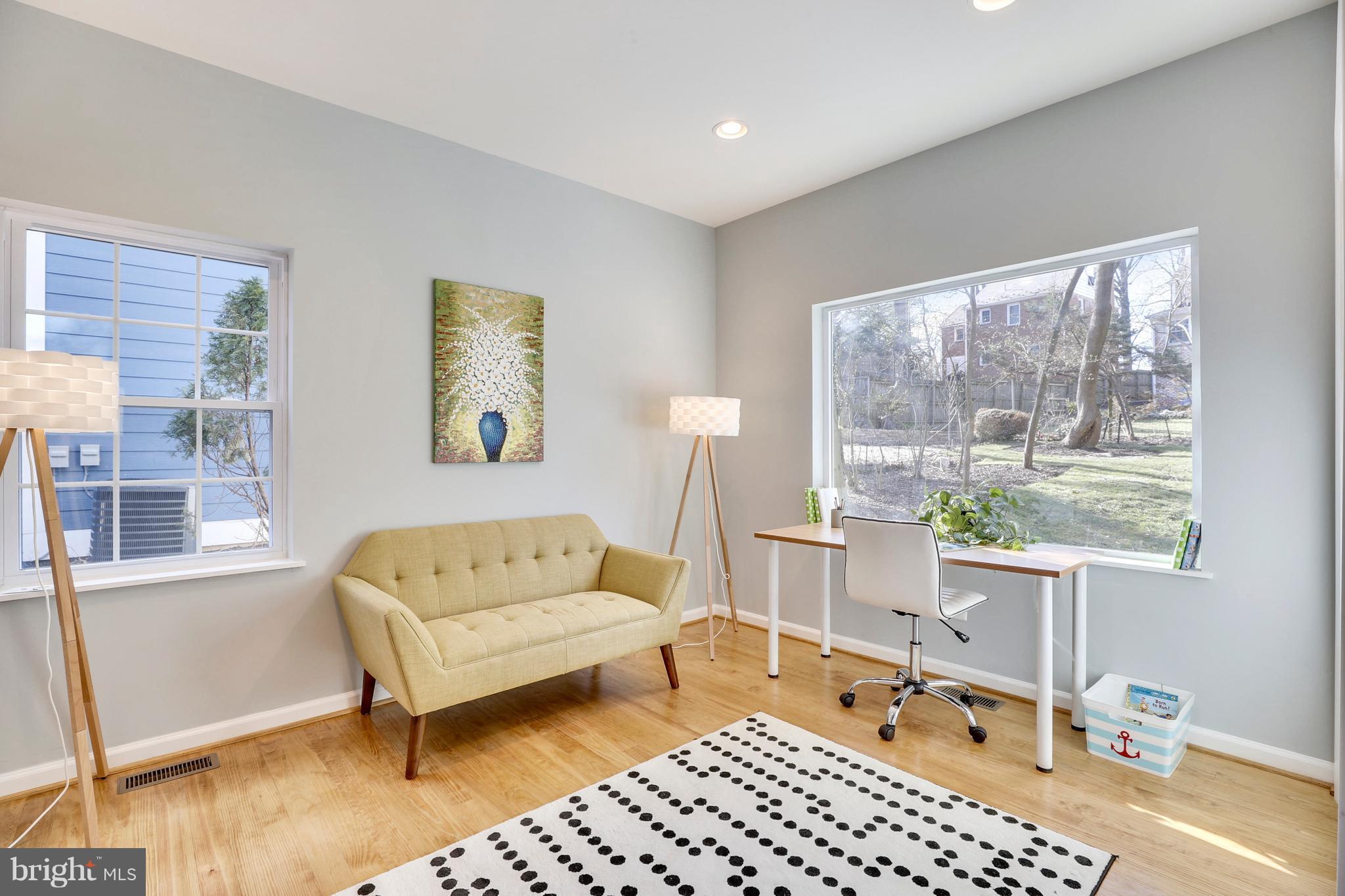 505 Schuyler Road Silver Spring, MD 20910 - Photo 8 of 26 Interior (General)