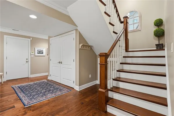 a view of a livingroom with furniture