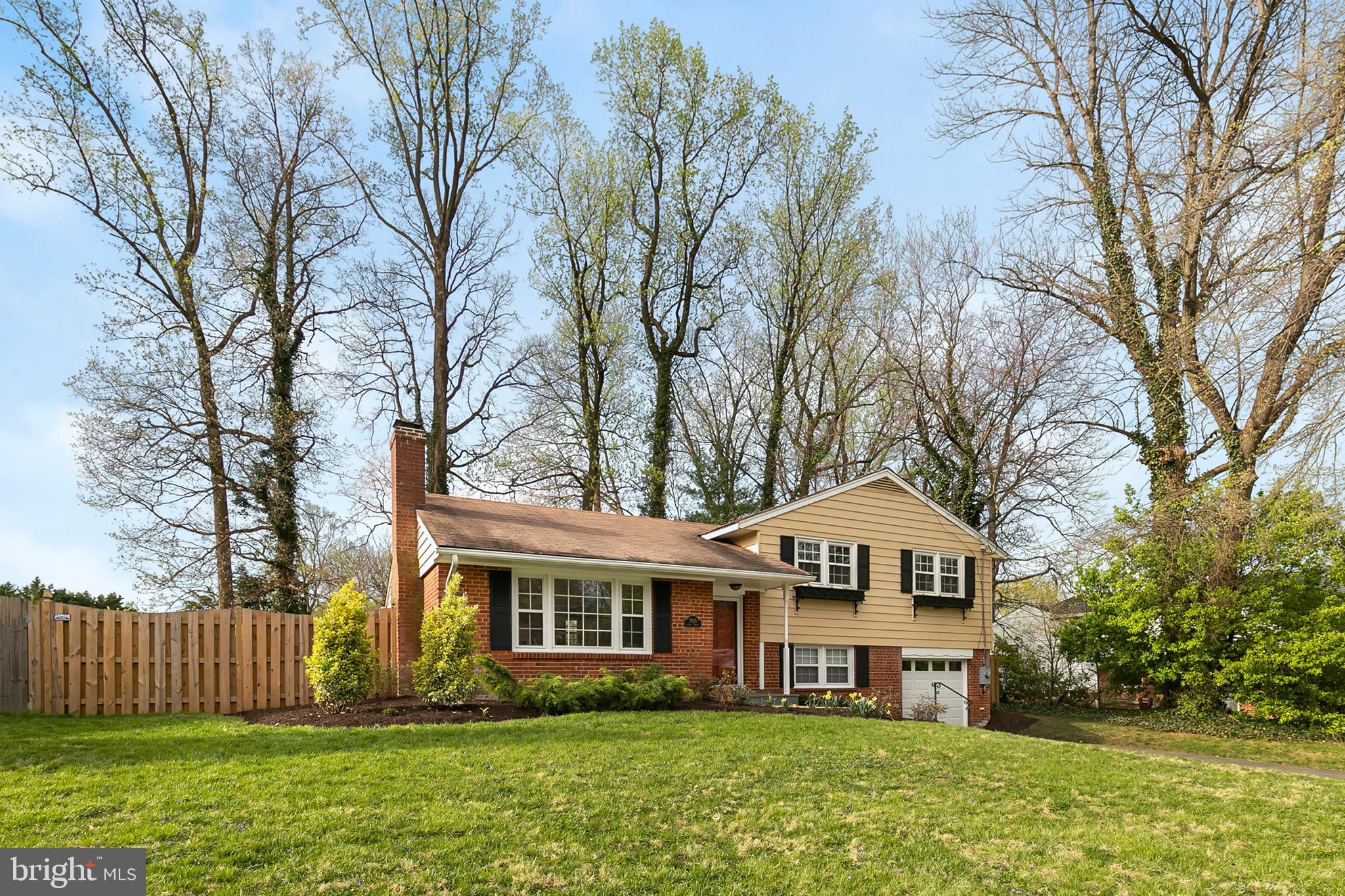 7525 Inzer Street Springfield, VA 22151 - Photo 3 of 39