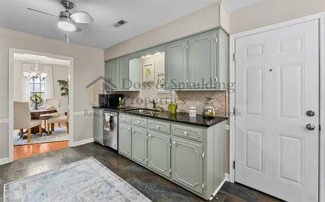 $1,900 | 1480 Spring Hill Circle, Kernersville, NC 27284