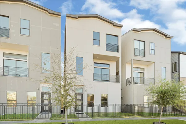 $389,998 | 2317 Eagle Street, Houston, TX 77004