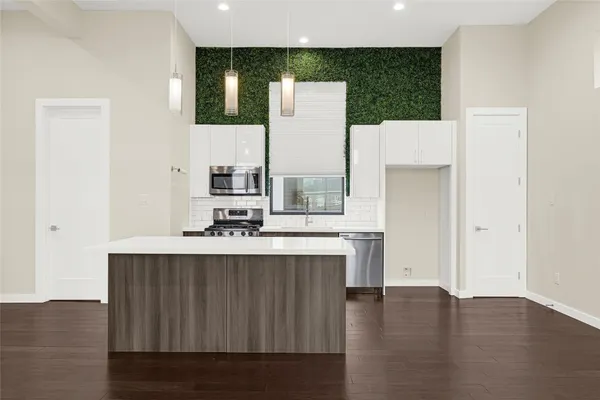 $389,998 | 2317 Eagle Street, Houston, TX 77004