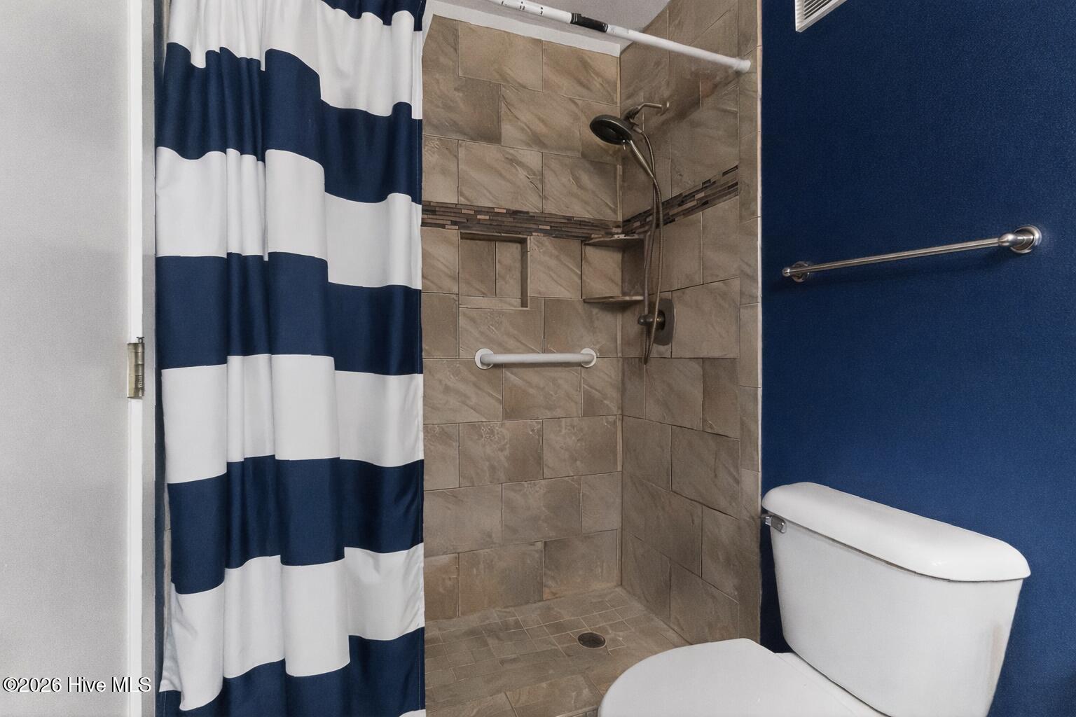 650 Salter Path Road, Unit 103 Pine Knoll Shores, NC 28512 - Photo 14 of 21 Towel rack 2