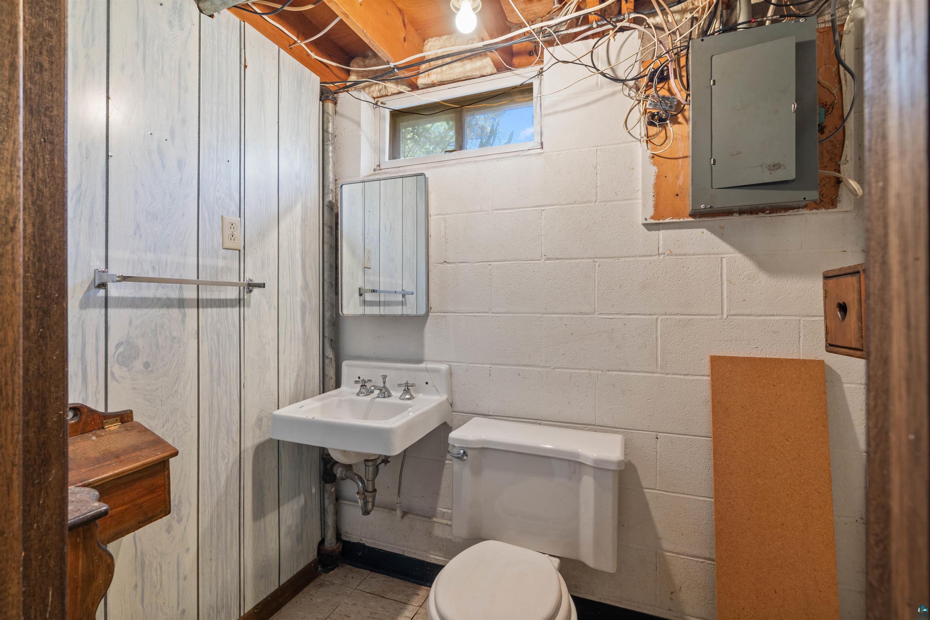 3304 Hutchinson Road Duluth, MN 55811 - Photo 24 of 39