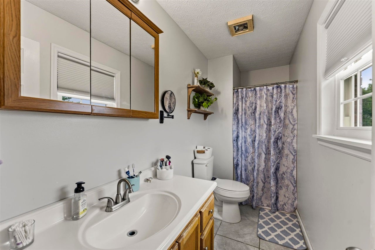 937 Dripping Springs Road Glasgow, KY 42141 - Photo 18 of 36 Gallery Image 18