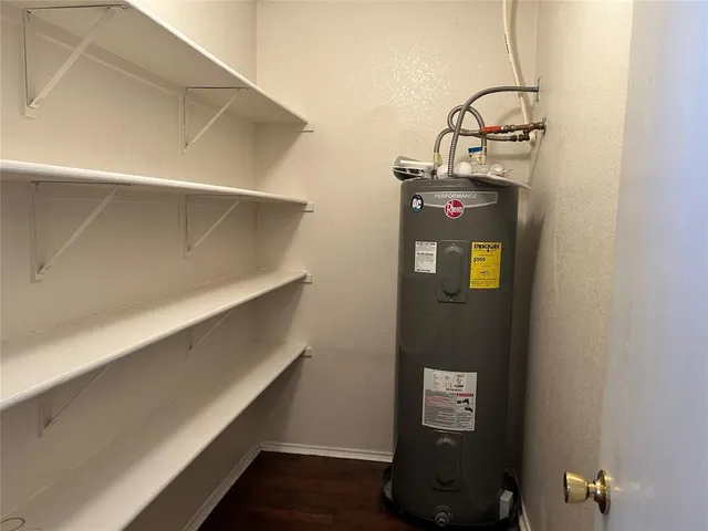 a view of walk in closet