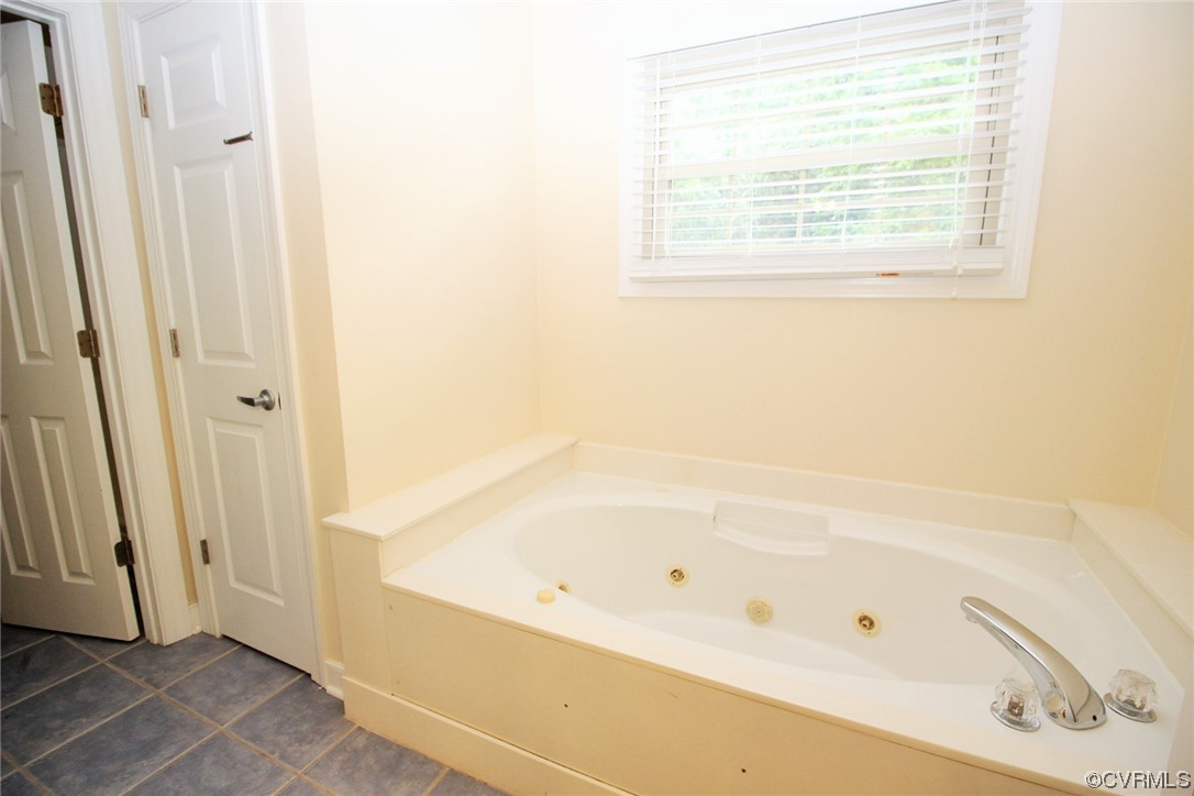 12900 Rockridge Road Chester, VA 23831 - Photo 24 of 37 Gallery Image 24