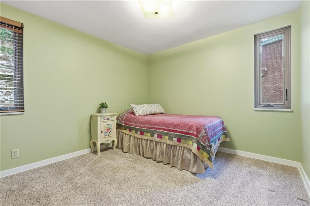 408 Burlington Road Pittsburgh, PA 15221 - Photo 18 of 34