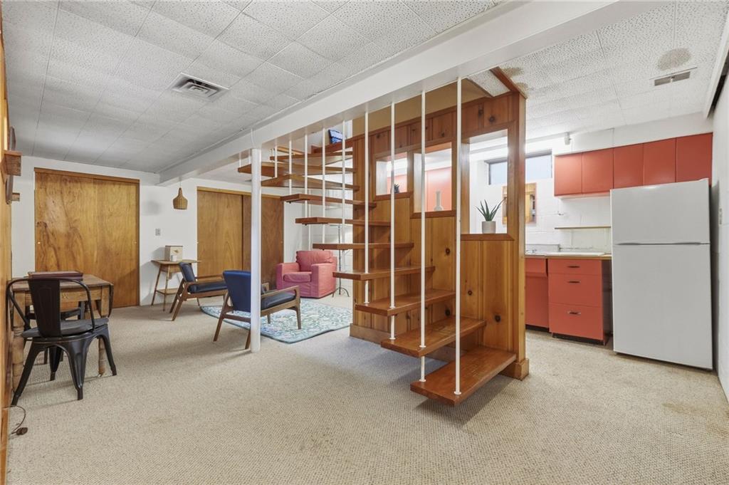 408 Burlington Road Pittsburgh, PA 15221 - Photo 22 of 34