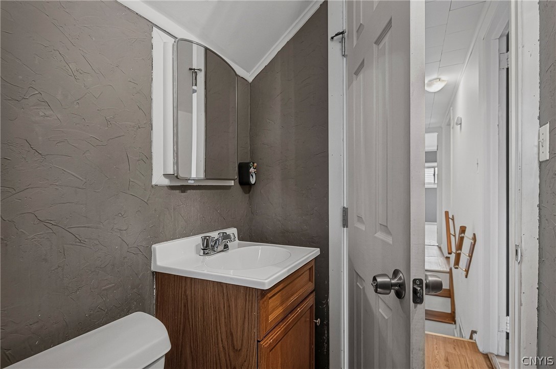 401 Van Dyke Road Utica, NY 13502 - Photo 36 of 50