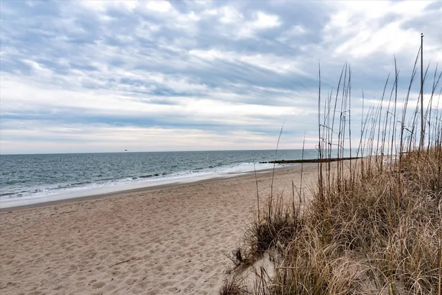 $1,400,000 | 2002 Palmetto Boulevard, Edisto Island, SC 29438