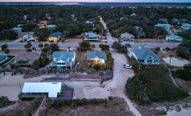 $1,400,000 | 2002 Palmetto Boulevard, Edisto Island, SC 29438