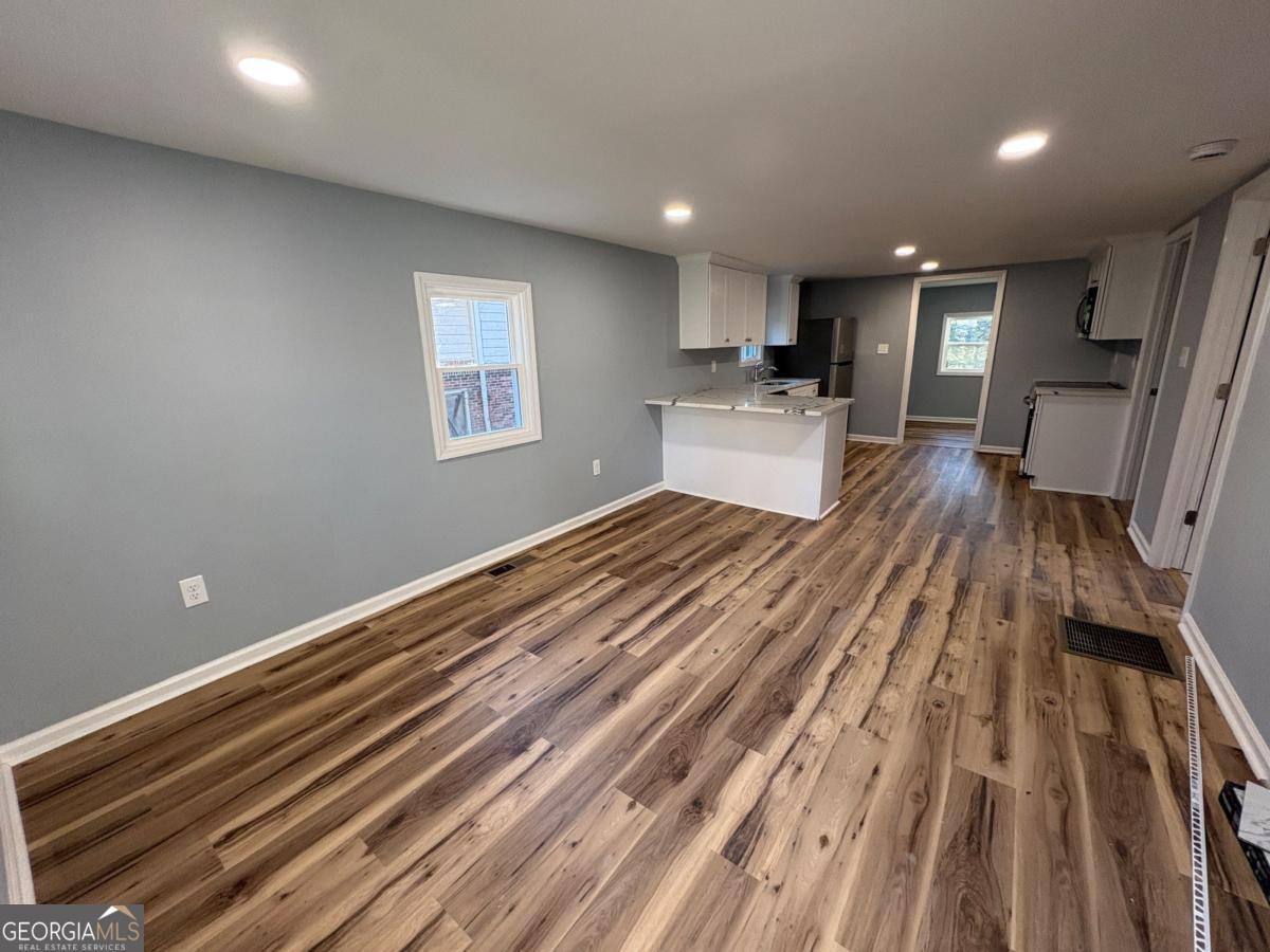 286 Pine Avenue Commerce, GA 30529 - Photo 3 of 16