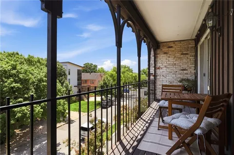 $198,000 | 5004 Grand Avenue, Unit E, Kansas City, MO 64112