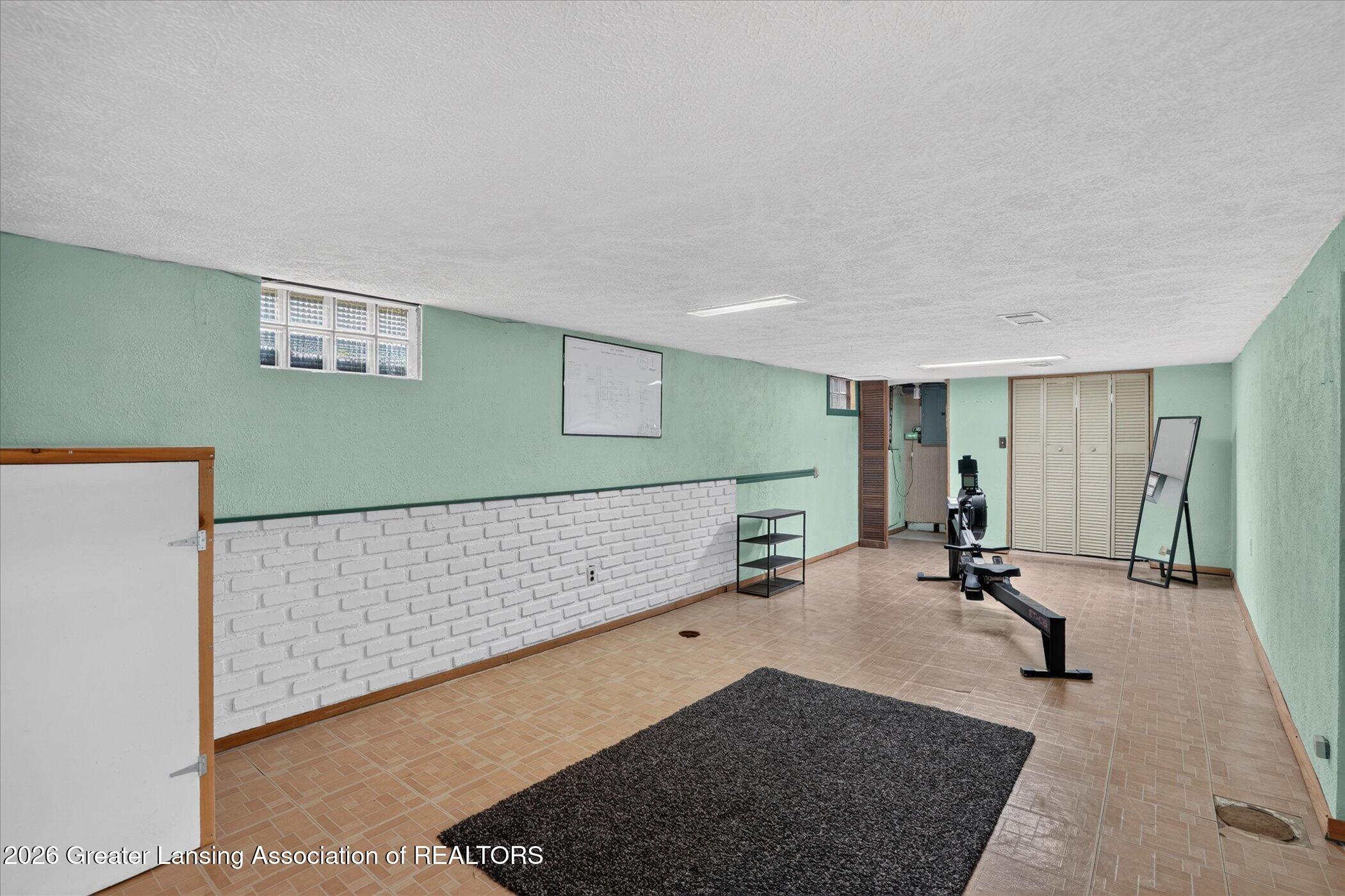 928 Robins Road Lansing, MI 48917 - Photo 26 of 51