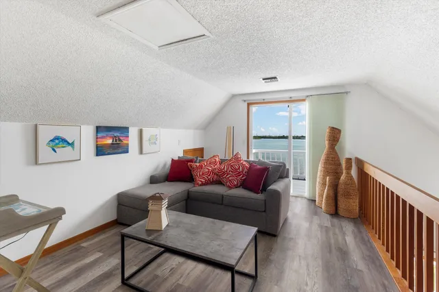 $1,025,000 | 231 West Indies Drive, Summerland Key, FL 33042