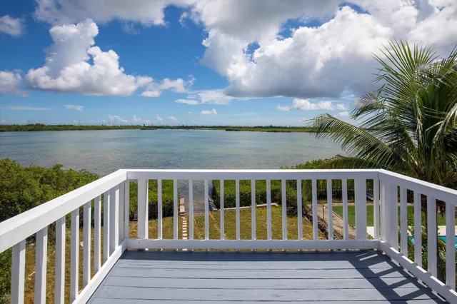 $1,025,000 | 231 West Indies Drive, Summerland Key, FL 33042