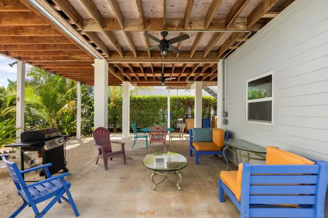 $1,025,000 | 231 West Indies Drive, Summerland Key, FL 33042