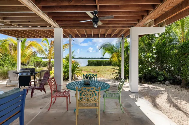 $1,025,000 | 231 West Indies Drive, Summerland Key, FL 33042