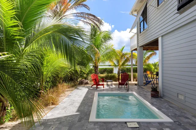 $1,025,000 | 231 West Indies Drive, Summerland Key, FL 33042
