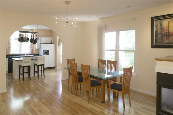 36 Thurston Road Newton, MA 02464 - Photo 3 of 7 Gallery Image 3