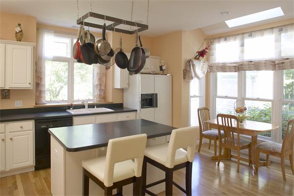 36 Thurston Road Newton, MA 02464 - Photo 4 of 7 Gallery Image 4