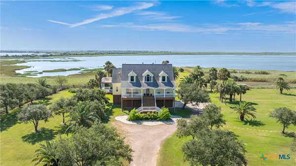 $998,500 | 8036 Highway 316, Port Lavaca, TX 77979