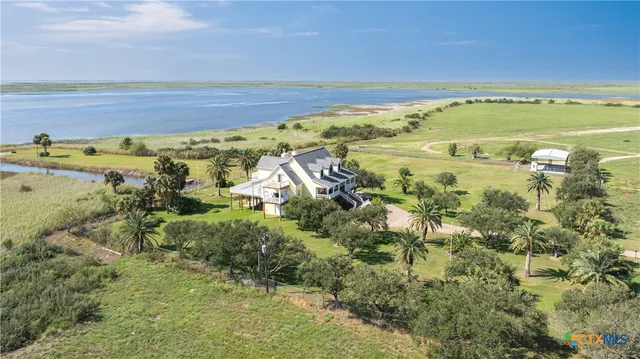 $998,500 | 8036 Highway 316, Port Lavaca, TX 77979