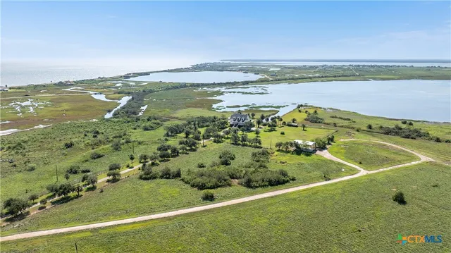 $998,500 | 8036 Highway 316, Port Lavaca, TX 77979