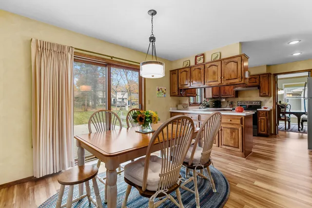 $429,900 | 2768 Independence Drive, Green Bay, WI 54304