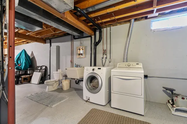 $429,900 | 2768 Independence Drive, Green Bay, WI 54304