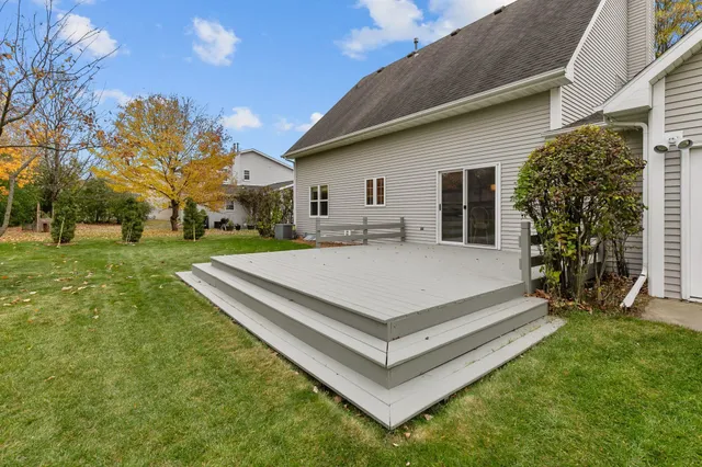 $429,900 | 2768 Independence Drive, Green Bay, WI 54304