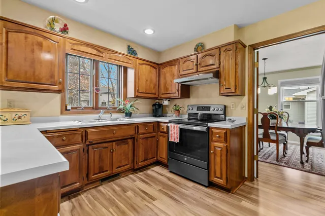 $429,900 | 2768 Independence Drive, Green Bay, WI 54304