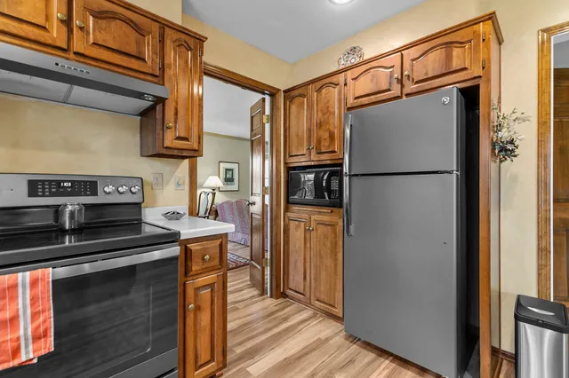 $429,900 | 2768 Independence Drive, Green Bay, WI 54304