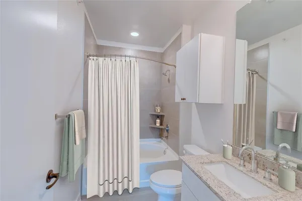 $1,699 | 117 Priddy Lane, Unit 215, Fort Worth, TX 76114