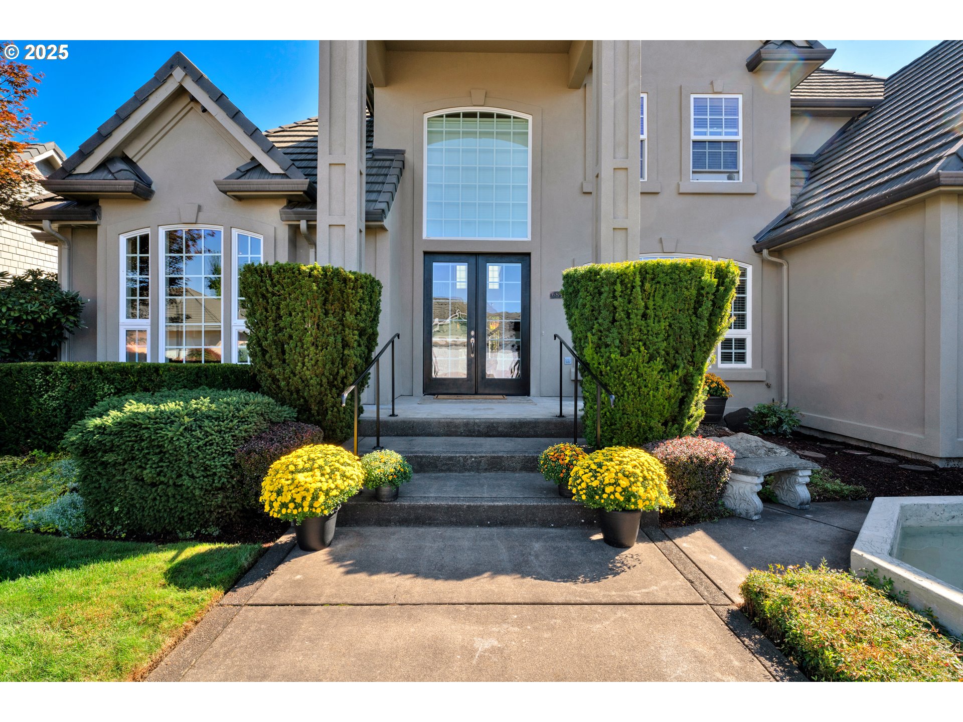685 St Andrews Loop Creswell, OR 97426 - Photo 3 of 47 a view of outdoor space yard and patio