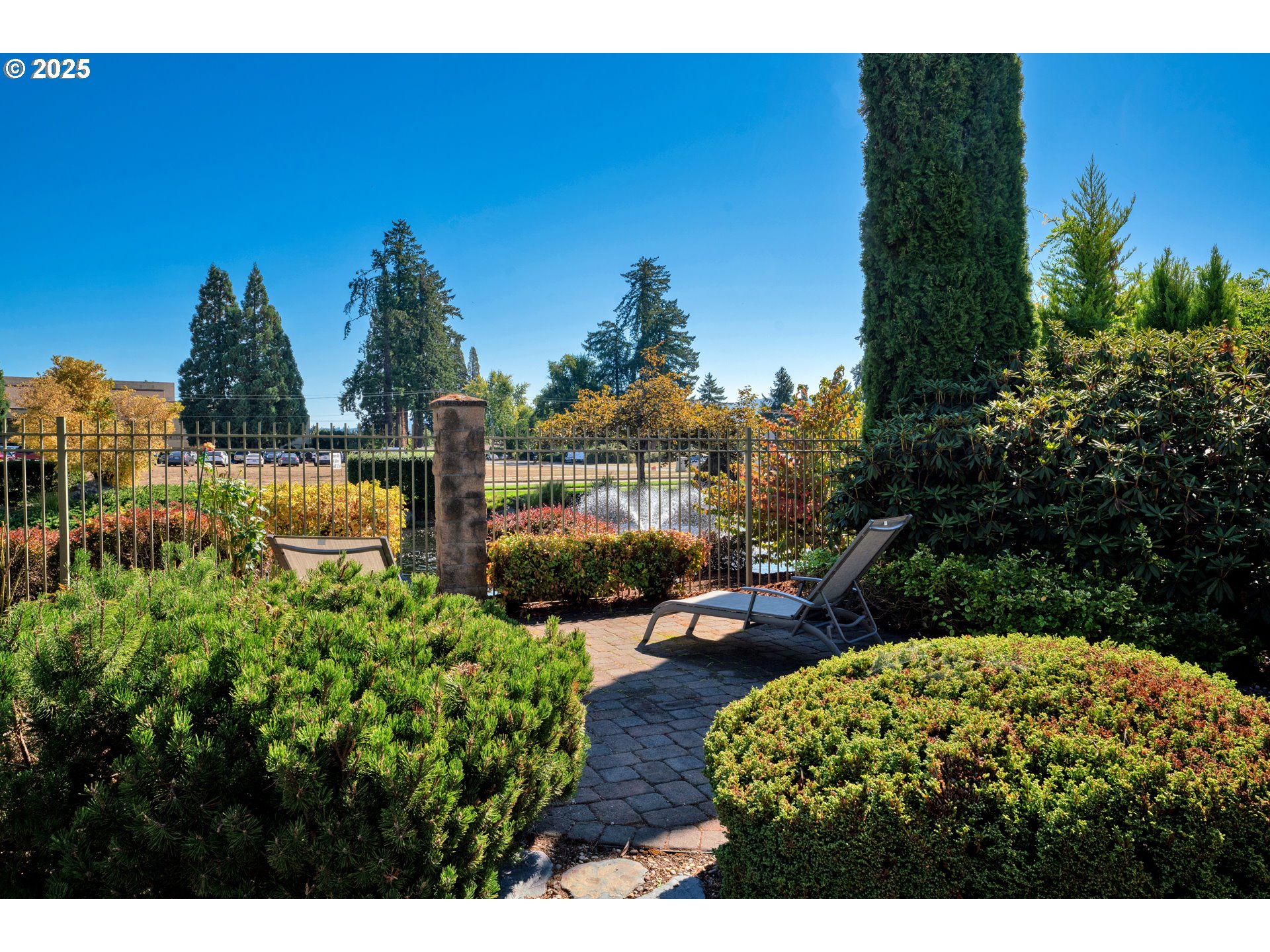 685 St Andrews Loop Creswell, OR 97426 - Photo 39 of 47 a view of outdoor space and yard