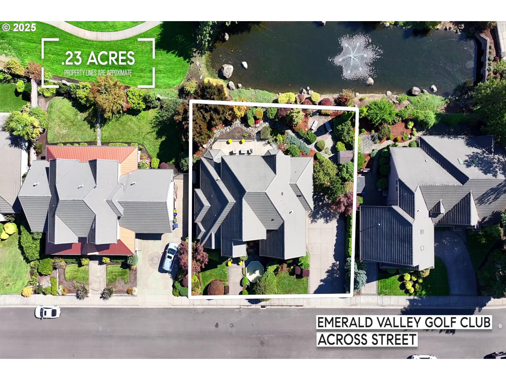 685 St Andrews Loop Creswell, OR 97426 - Photo 44 of 47 an aerial view of multiple houses with a yard