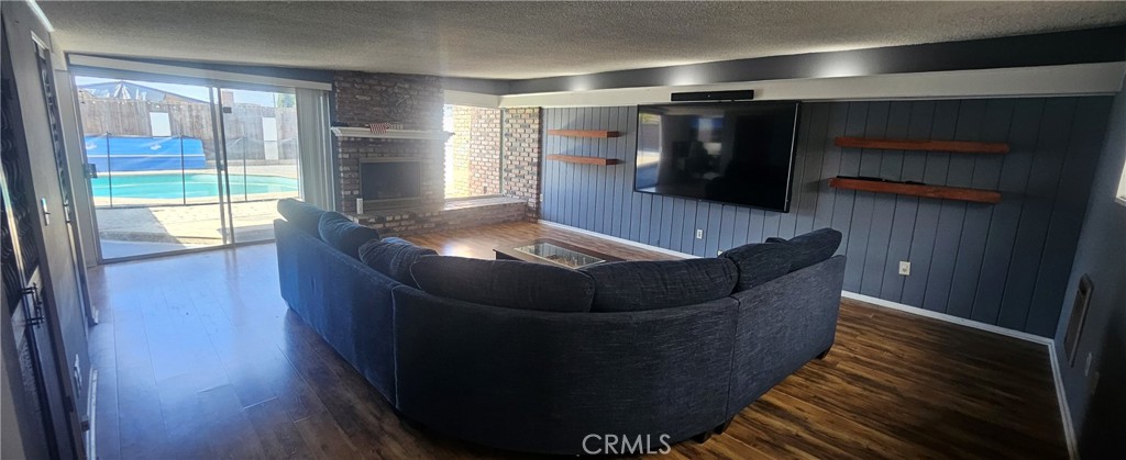 14635 Jalisco Road La Mirada, CA 90638 - Photo 11 of 14 Living Room