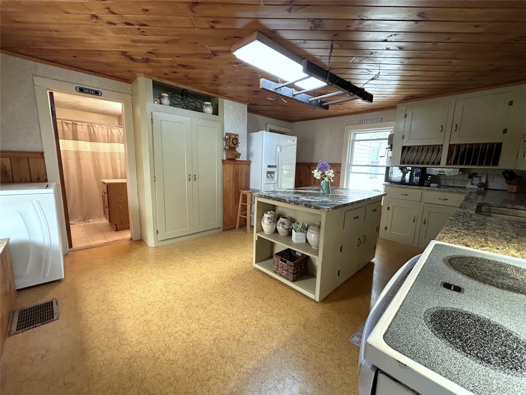 329 Port Road Binghamton, NY 13901 - Photo 15 of 50 Gallery Image 15