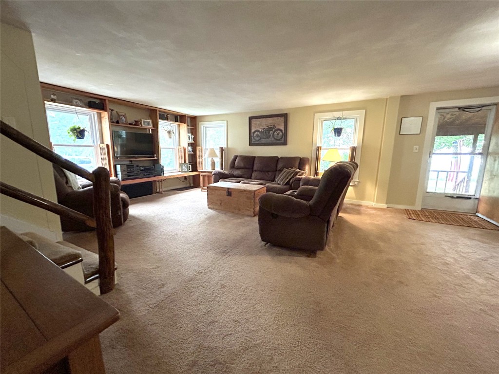 329 Port Road Binghamton, NY 13901 - Photo 10 of 50 Gallery Image 10