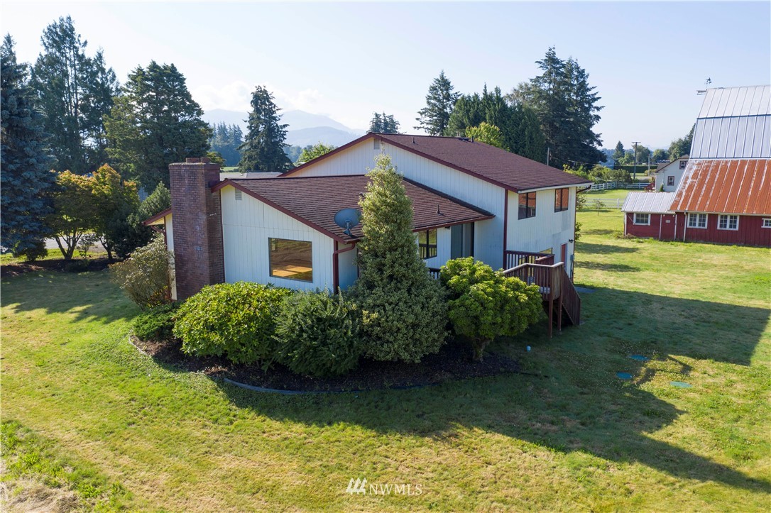 8680 Collins Road Sedro-Woolley, WA 98284 - Photo 3 of 21 Gallery Image 3