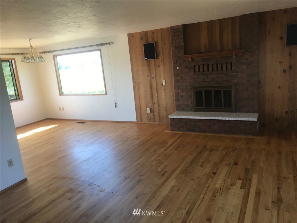 8680 Collins Road Sedro-Woolley, WA 98284 - Photo 4 of 21 Gallery Image 4