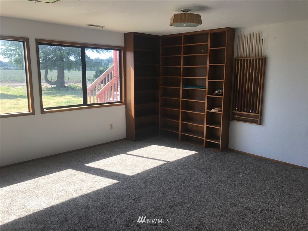 8680 Collins Road Sedro-Woolley, WA 98284 - Photo 9 of 21 Gallery Image 9
