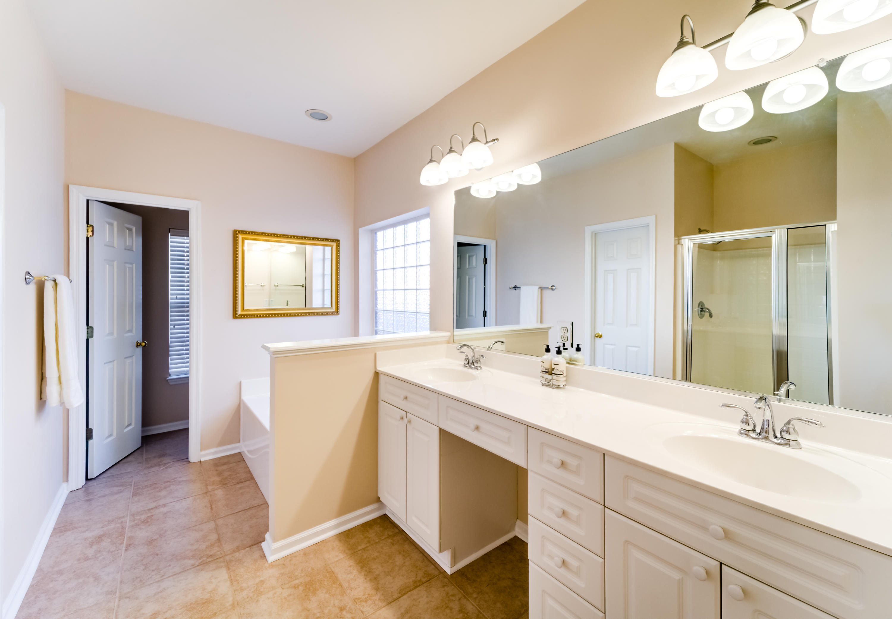 723 Bent Hickory Road Charleston, SC 29414 - Photo 22 of 32 723 Bent Hickory Rd-24