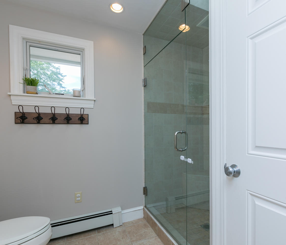 31 Burnham Road Scarborough, ME 04074 - Photo 30 of 49 Master Bath