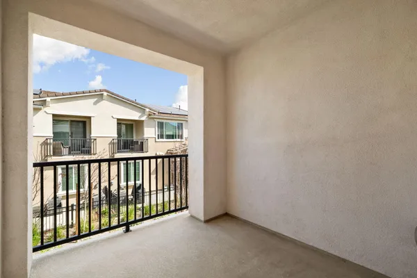 $480,000 | 16650 Wyndham Lane, Unit 4, Fontana, CA 92336
