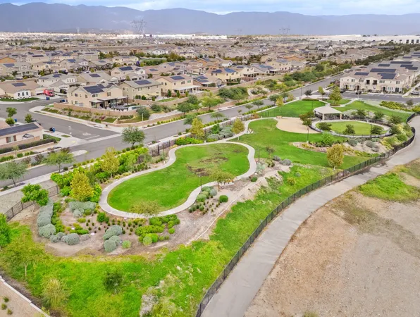 $480,000 | 16650 Wyndham Lane, Unit 4, Fontana, CA 92336
